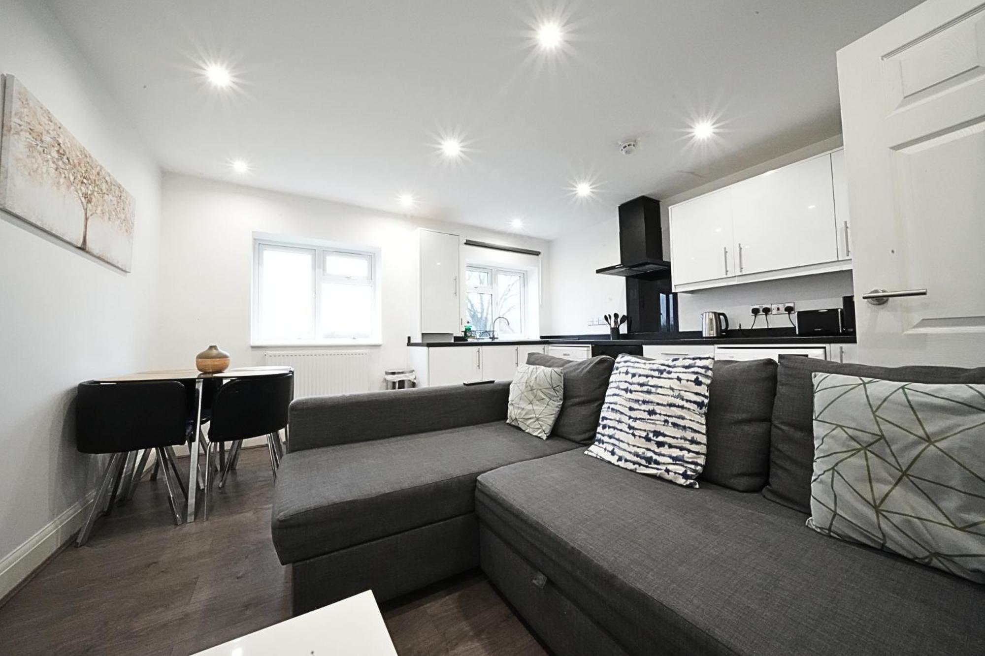 Hatton Apartments Heathrow Airport- Free Parking-Free Underground To And From Heathrow Airport Hatton Cross See Picture-See London Fast Hatton Cross To Central London 30Min 外观 照片