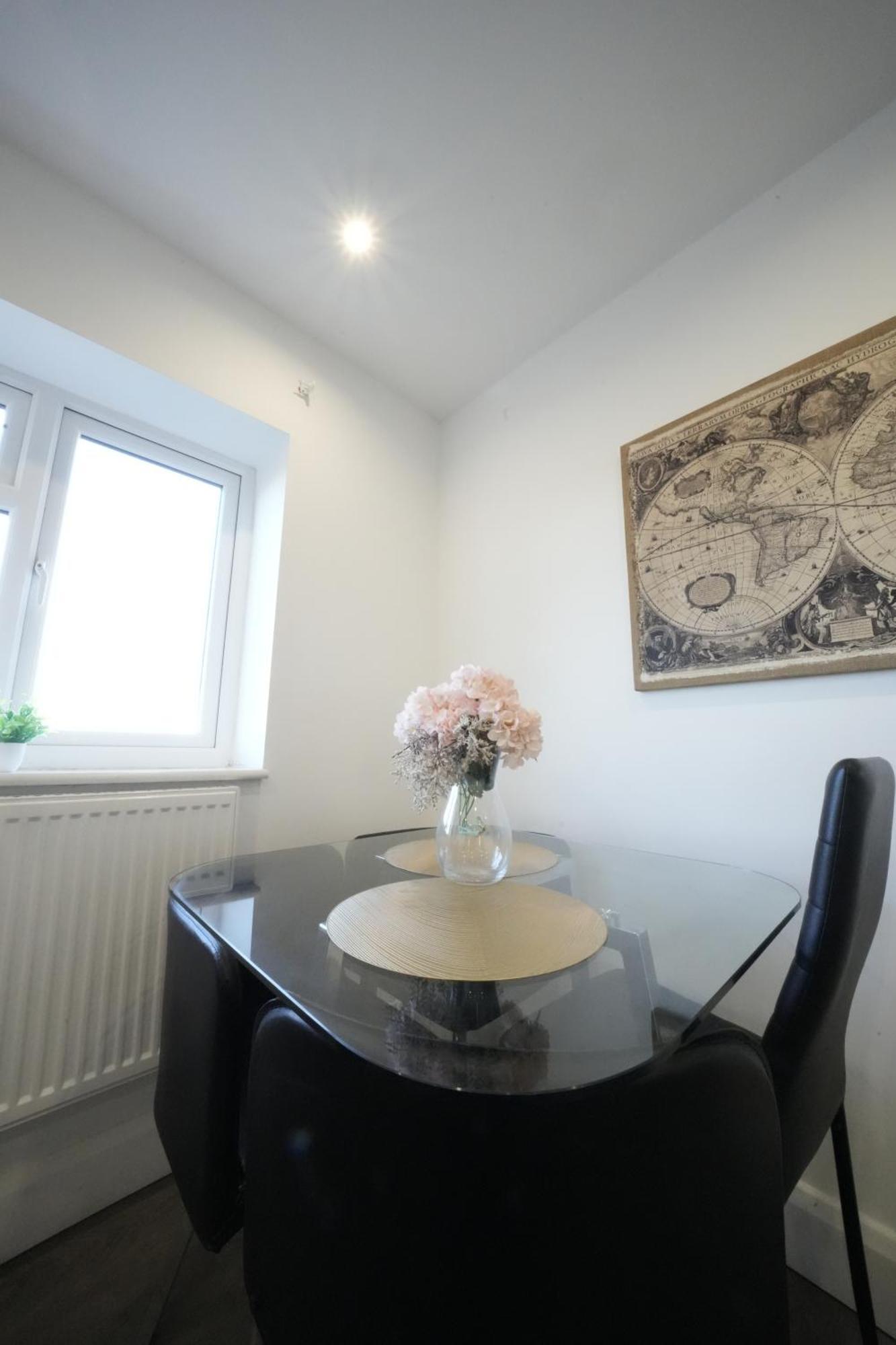 Hatton Apartments Heathrow Airport- Free Parking-Free Underground To And From Heathrow Airport Hatton Cross See Picture-See London Fast Hatton Cross To Central London 30Min 外观 照片