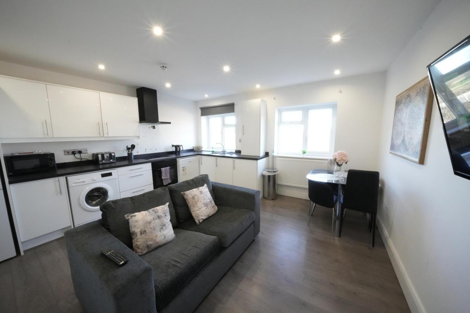 Hatton Apartments Heathrow Airport- Free Parking-Free Underground To And From Heathrow Airport Hatton Cross See Picture-See London Fast Hatton Cross To Central London 30Min 外观 照片