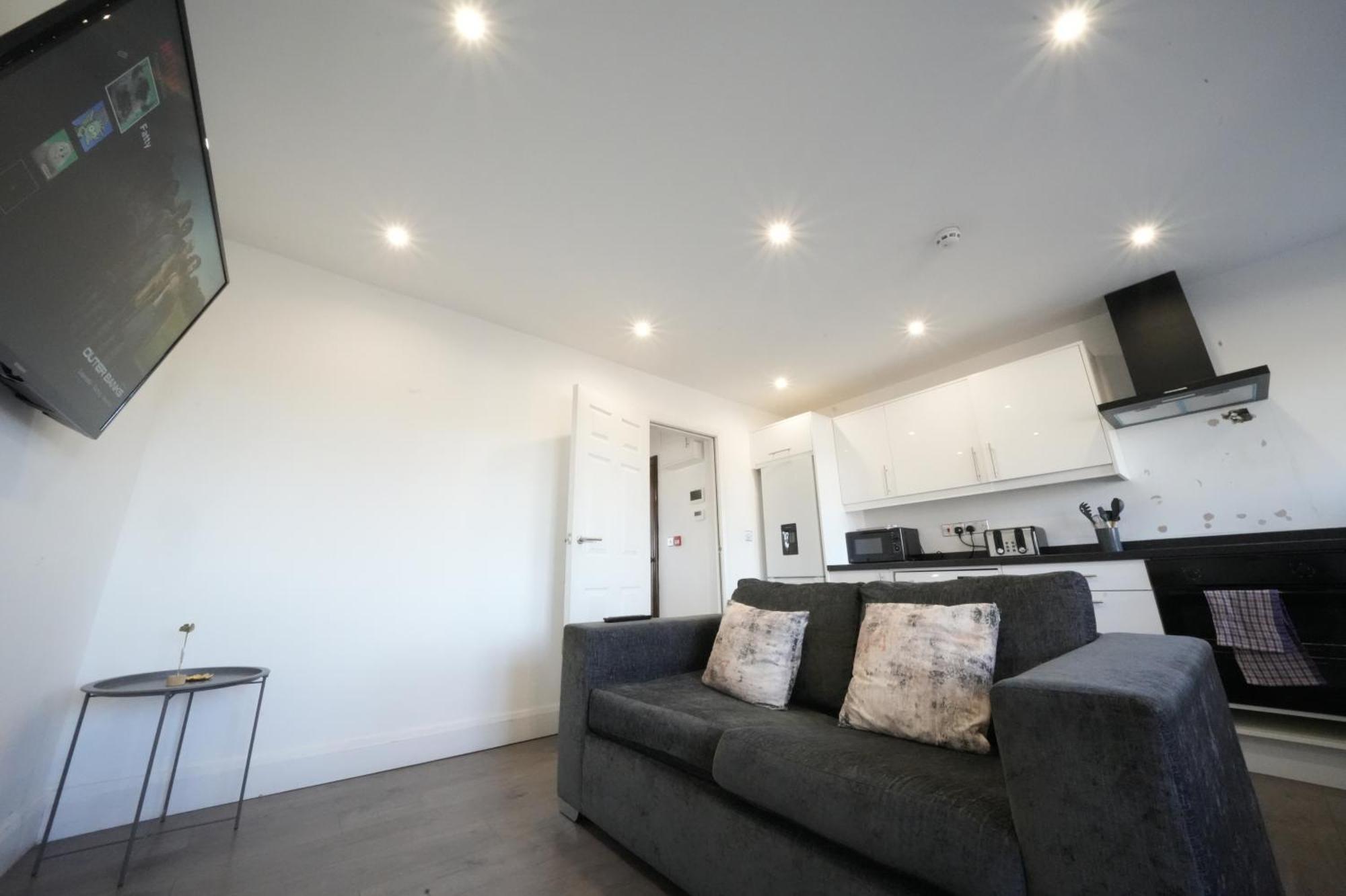 Hatton Apartments Heathrow Airport- Free Parking-Free Underground To And From Heathrow Airport Hatton Cross See Picture-See London Fast Hatton Cross To Central London 30Min 外观 照片