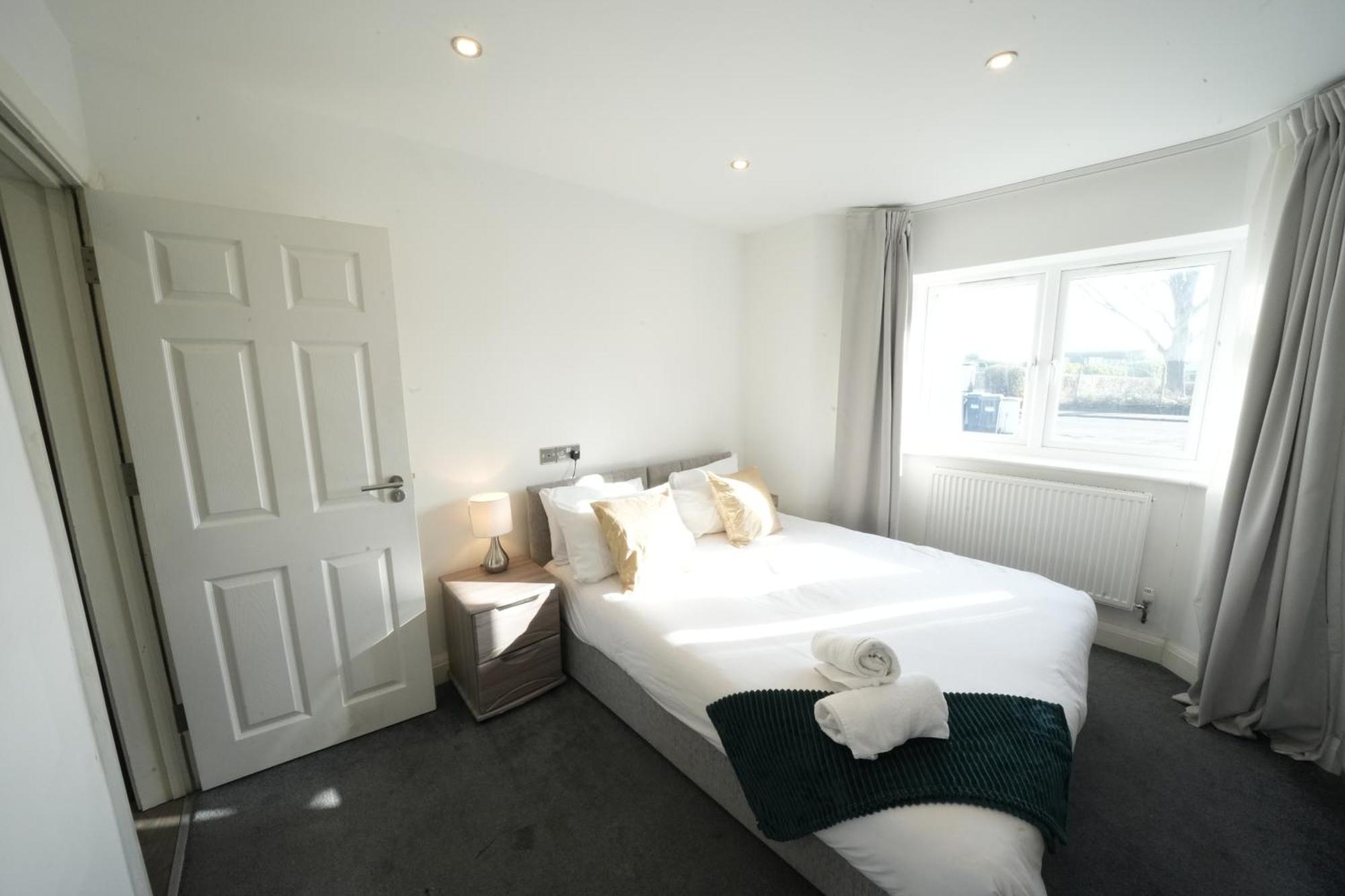 Hatton Apartments Heathrow Airport- Free Parking-Free Underground To And From Heathrow Airport Hatton Cross See Picture-See London Fast Hatton Cross To Central London 30Min 外观 照片