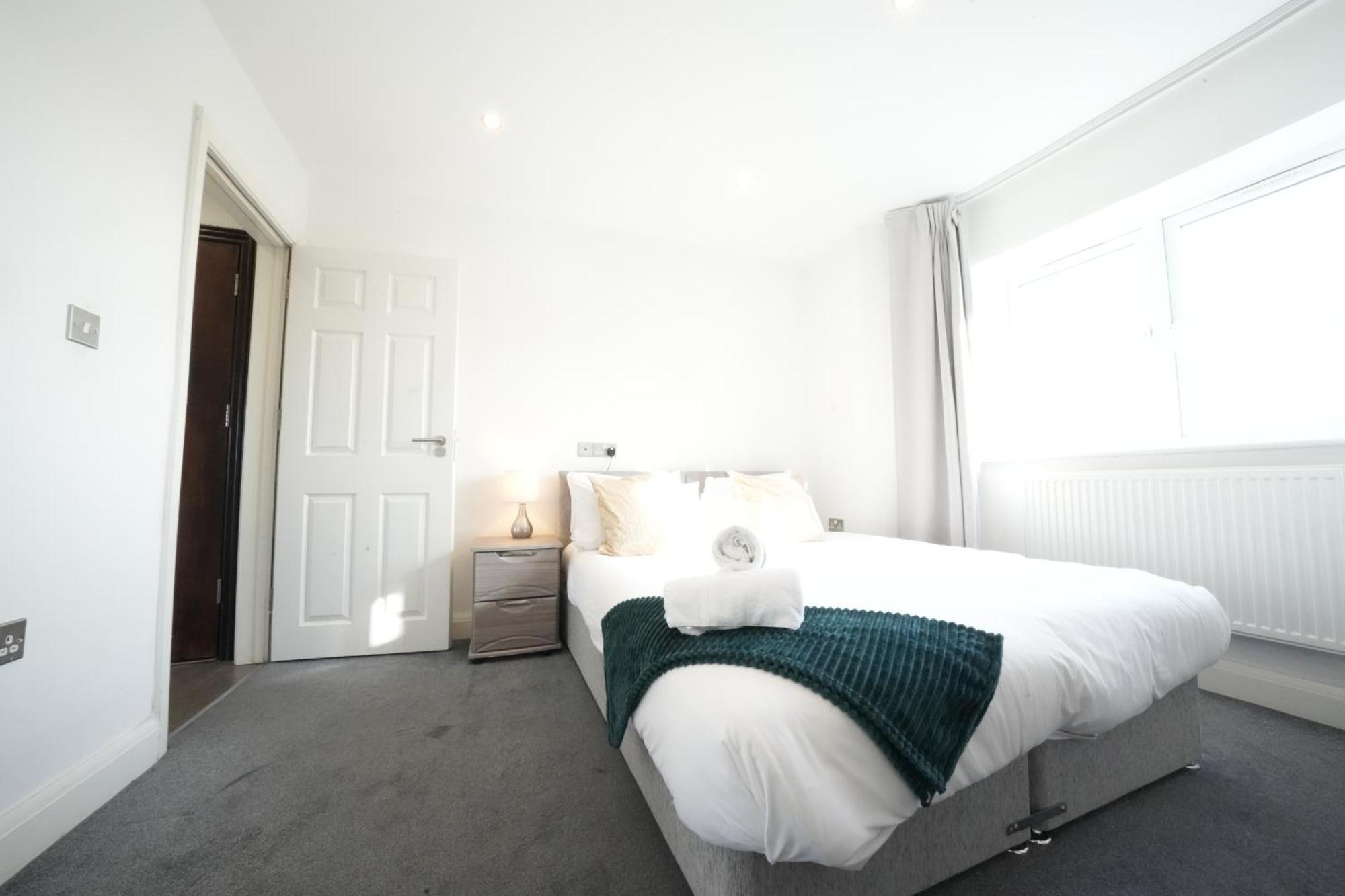 Hatton Apartments Heathrow Airport- Free Parking-Free Underground To And From Heathrow Airport Hatton Cross See Picture-See London Fast Hatton Cross To Central London 30Min 外观 照片