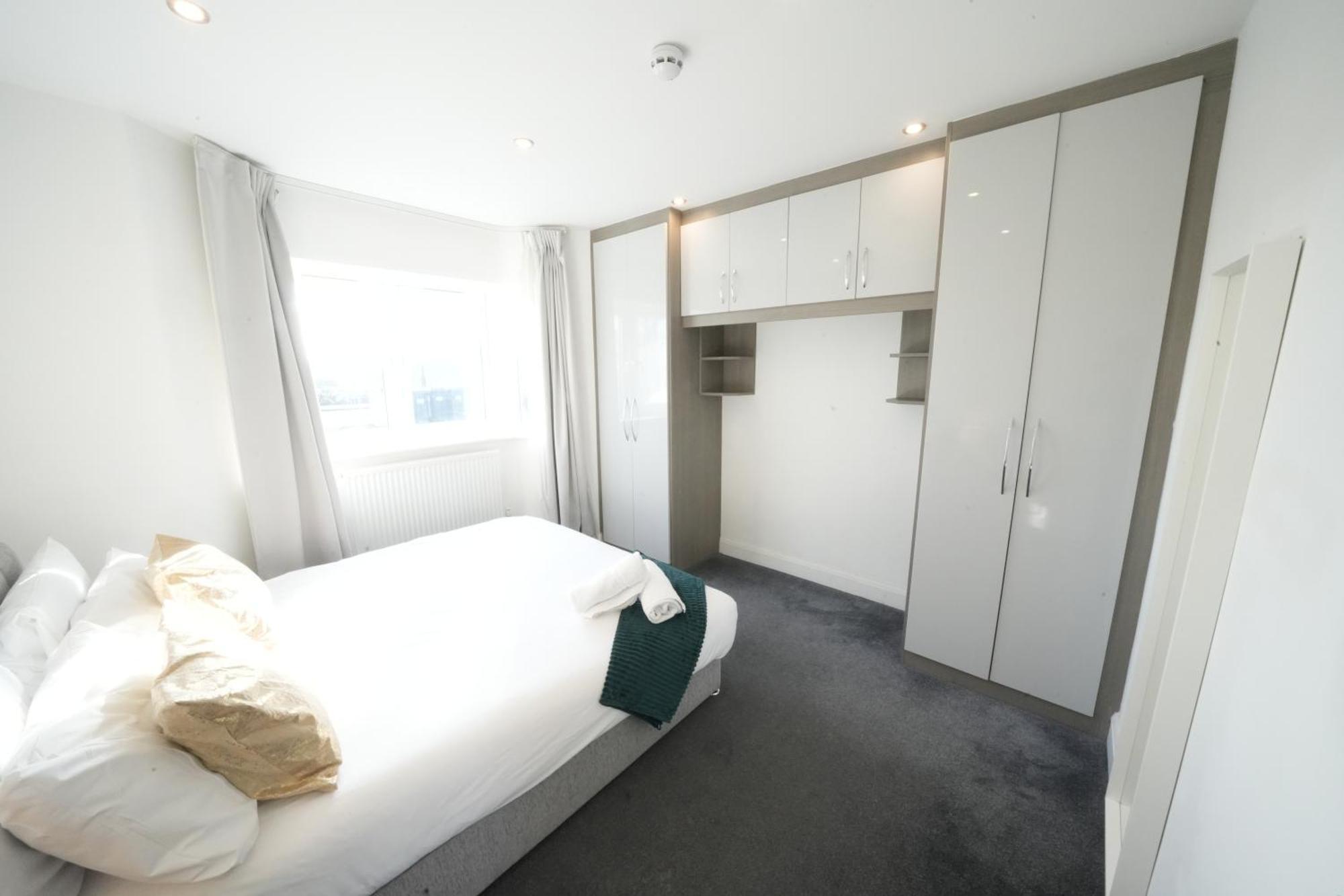 Hatton Apartments Heathrow Airport- Free Parking-Free Underground To And From Heathrow Airport Hatton Cross See Picture-See London Fast Hatton Cross To Central London 30Min 外观 照片