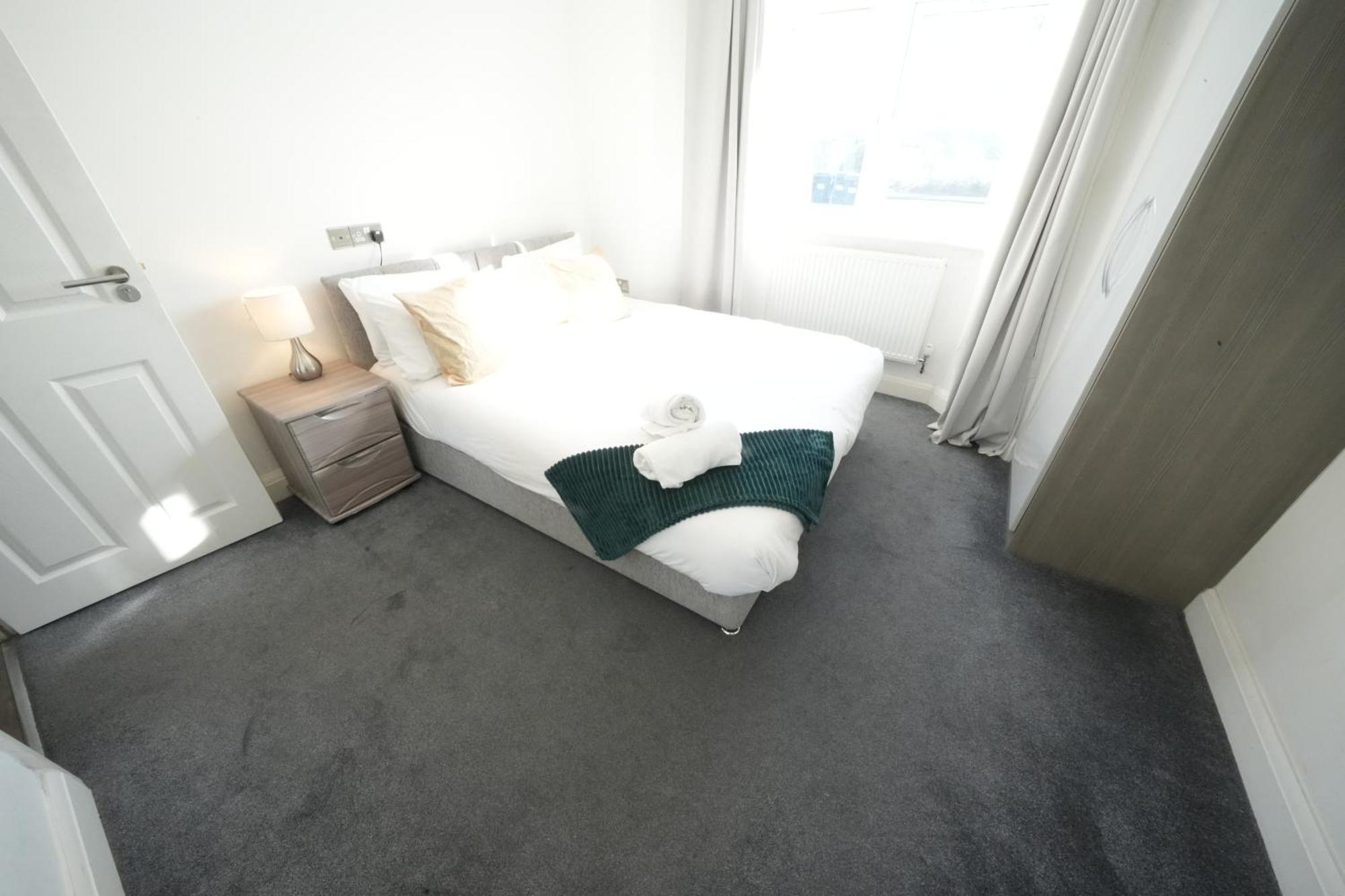 Hatton Apartments Heathrow Airport- Free Parking-Free Underground To And From Heathrow Airport Hatton Cross See Picture-See London Fast Hatton Cross To Central London 30Min 外观 照片