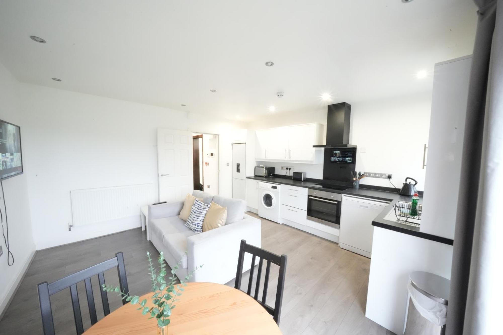 Hatton Apartments Heathrow Airport- Free Parking-Free Underground To And From Heathrow Airport Hatton Cross See Picture-See London Fast Hatton Cross To Central London 30Min 外观 照片